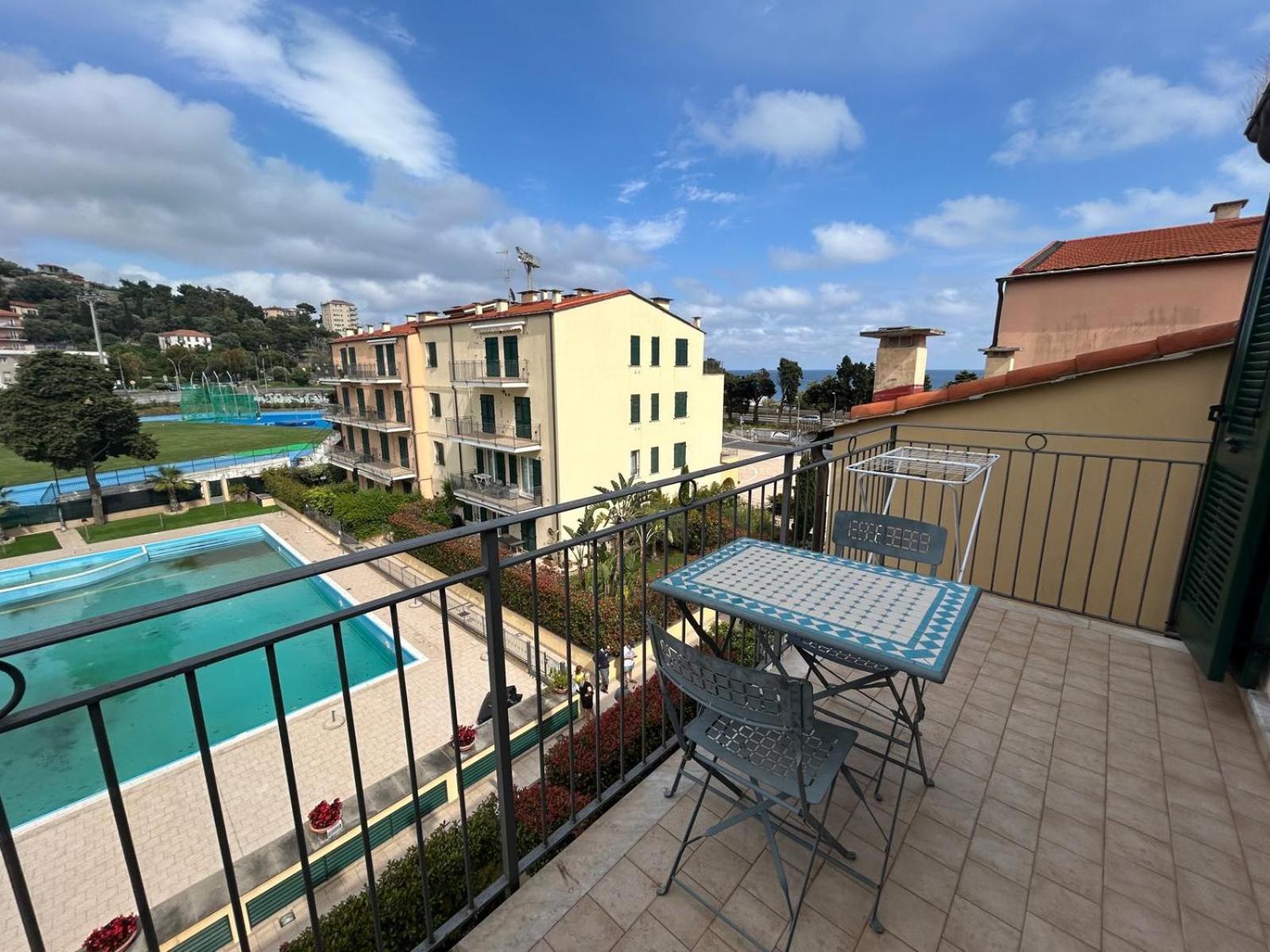 אימפריה Appartamento Vista Mare Con Piscina Cala Di Sole מראה חיצוני תמונה