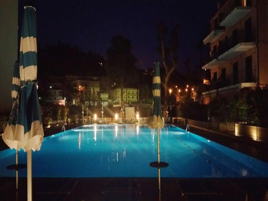 אימפריה Appartamento Vista Mare Con Piscina Cala Di Sole מראה חיצוני תמונה