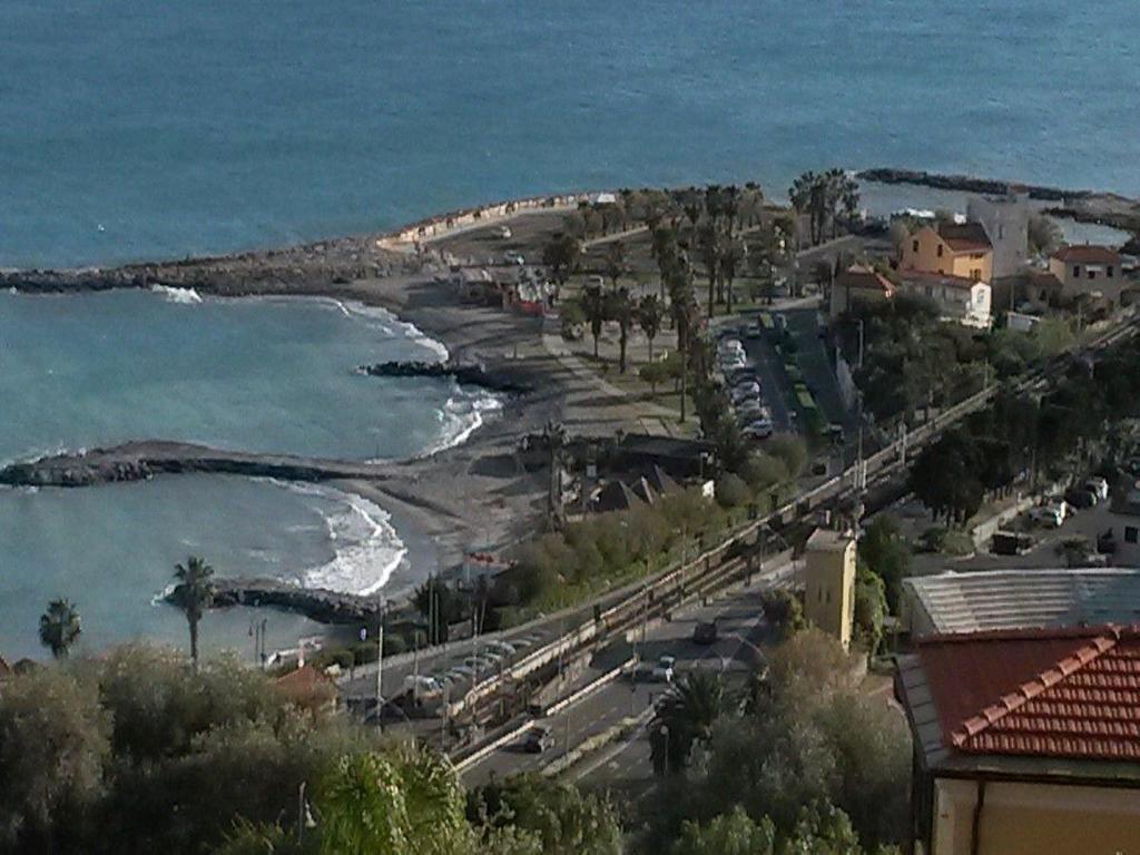 אימפריה Appartamento Vista Mare Con Piscina Cala Di Sole מראה חיצוני תמונה