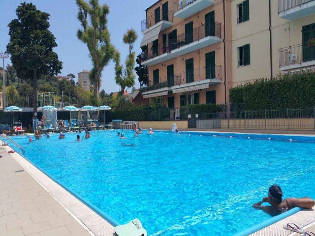 אימפריה Appartamento Vista Mare Con Piscina Cala Di Sole מראה חיצוני תמונה